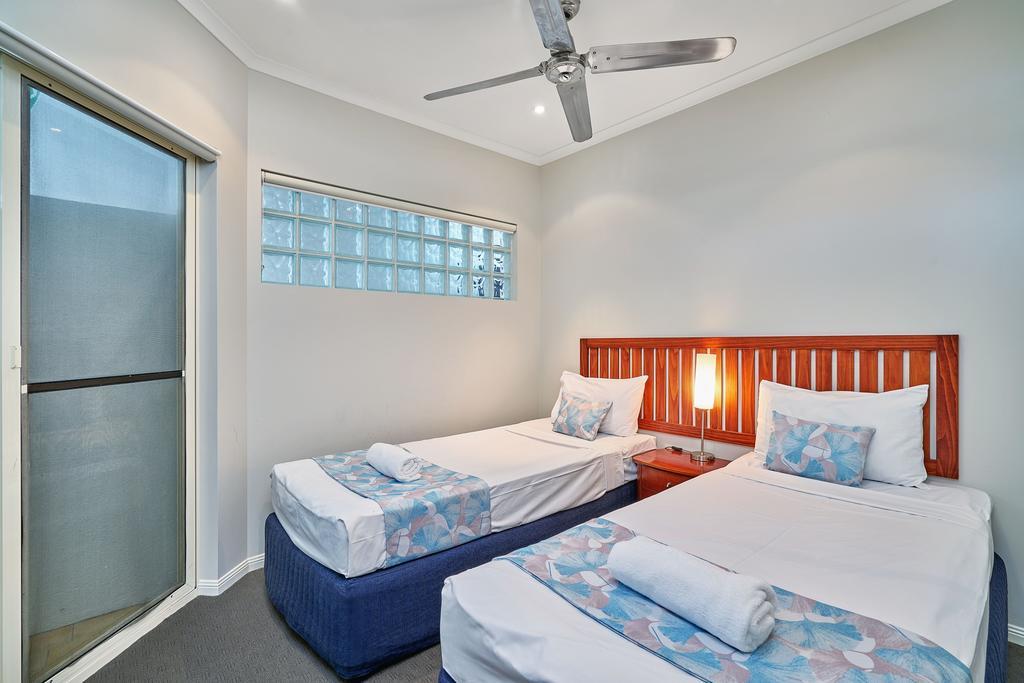 North Cove Waterfront Suites Cairns Quarto foto
